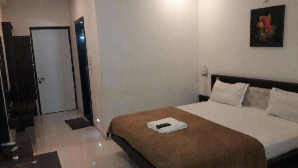 Hotel Swathi 호스펫 외부 사진